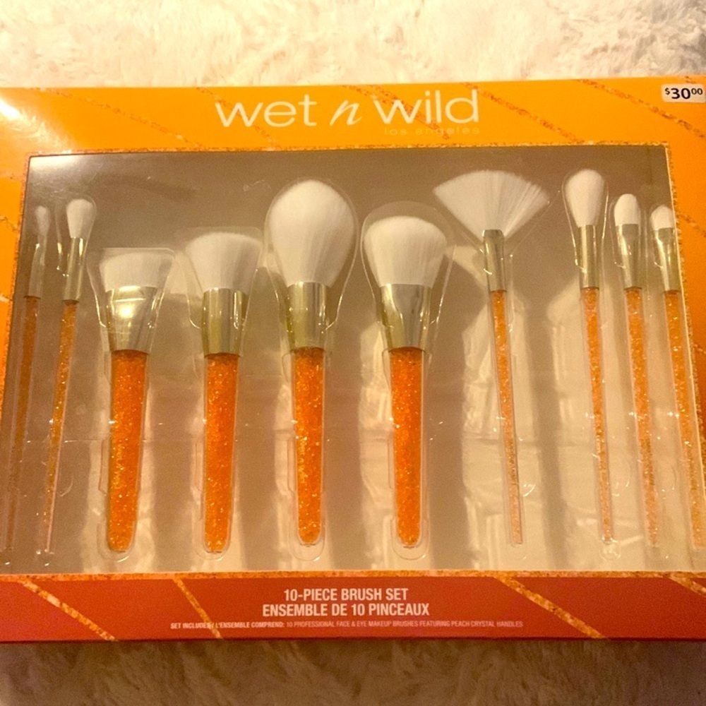 Wet n wild brush set limited edition spring orange crystal